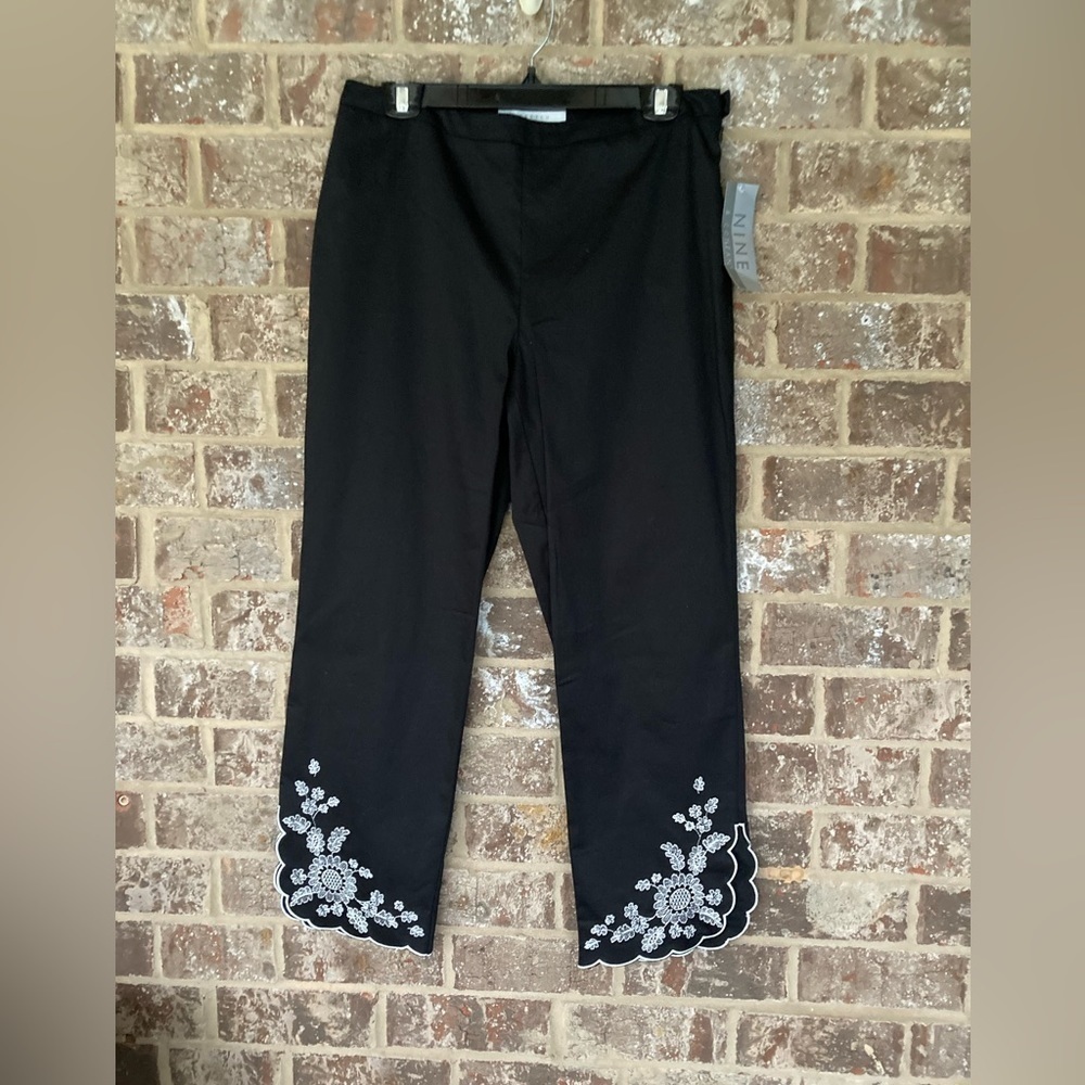 NWT nine & co straight leg dress pants sz 8 black white embroidered scalloped
